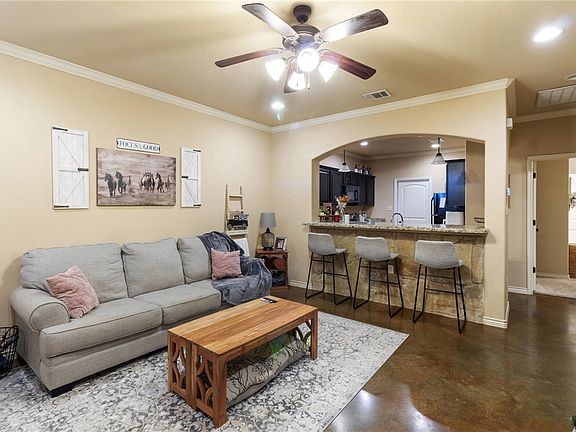 5th image of 3222 Travis Cole Ave