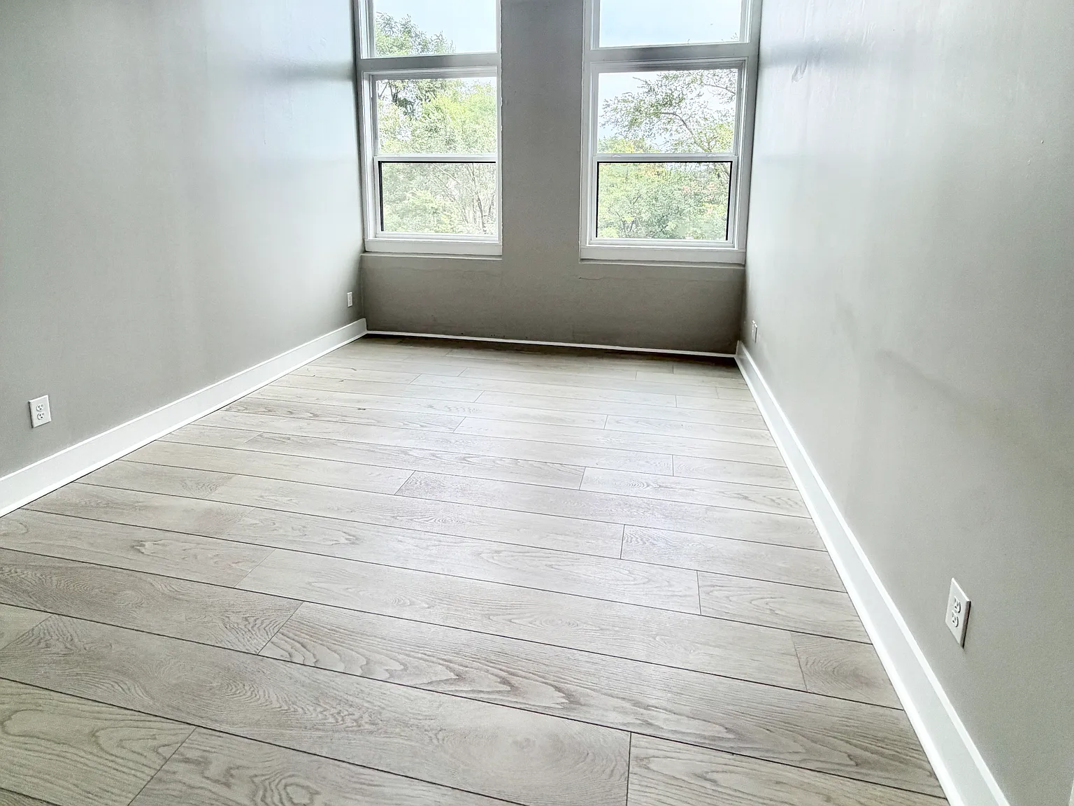 1 bed, 900 sqft, $1,550 — Photo 2