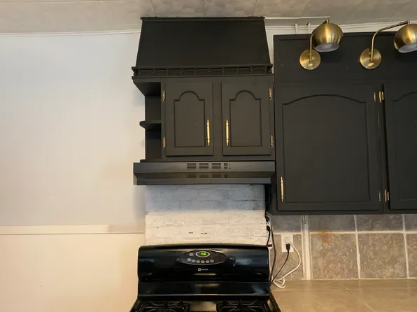 76 1/2 S Main St, Wilkes Barre, PA 18705