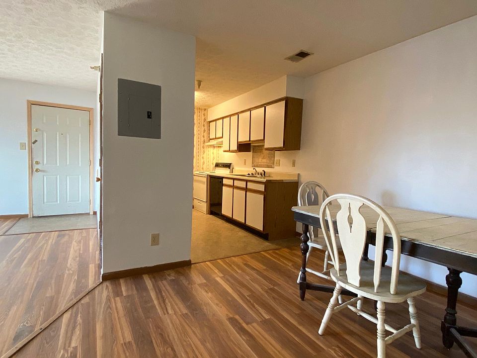 Living/dining/kitchen