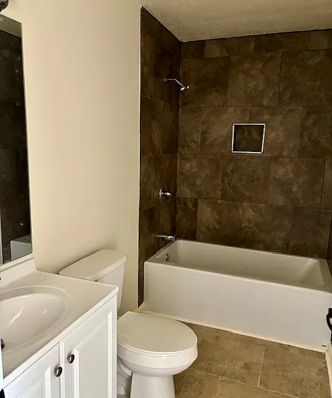 1011 Giovanni St #2 — Photo 4