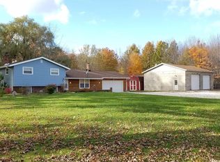 3617 Padanarum Rd, Geneva, OH 44041