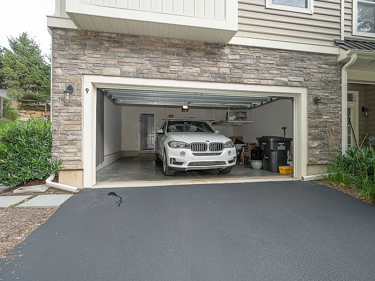9 Treyburn Dr — Photo 4