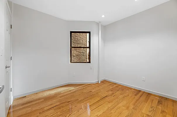 Rented by REAL New York | media 15