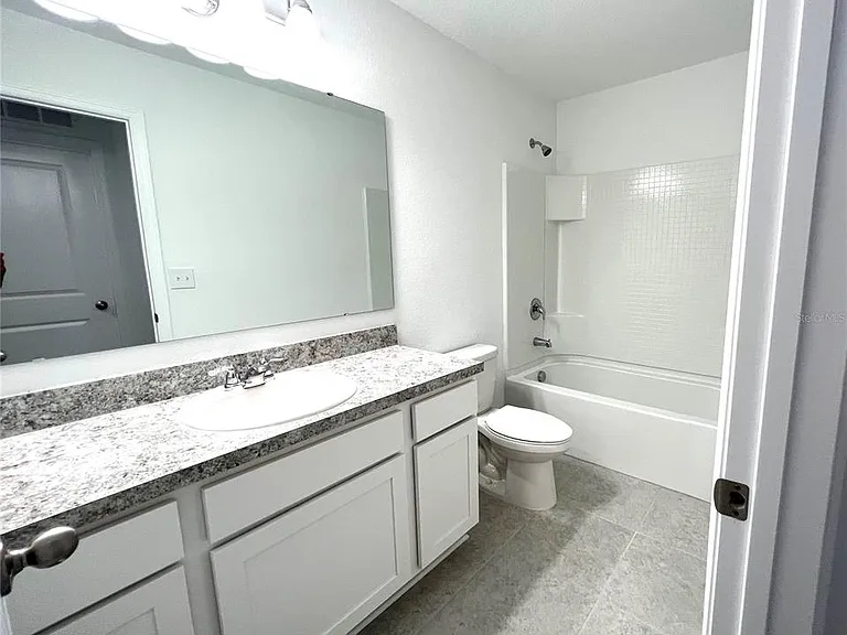 1105 Merrill St — Photo 12