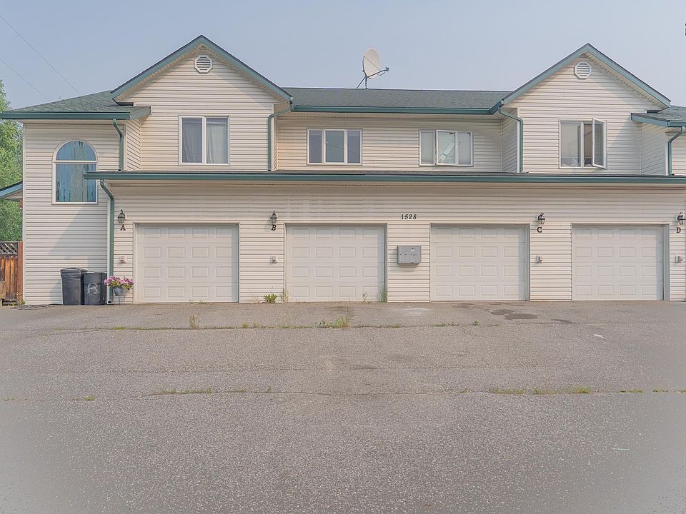 1st image of 1528 28th Ave