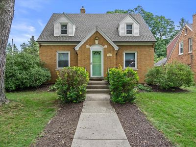 2380 N 115th STREET, Wauwatosa, WI, 53226