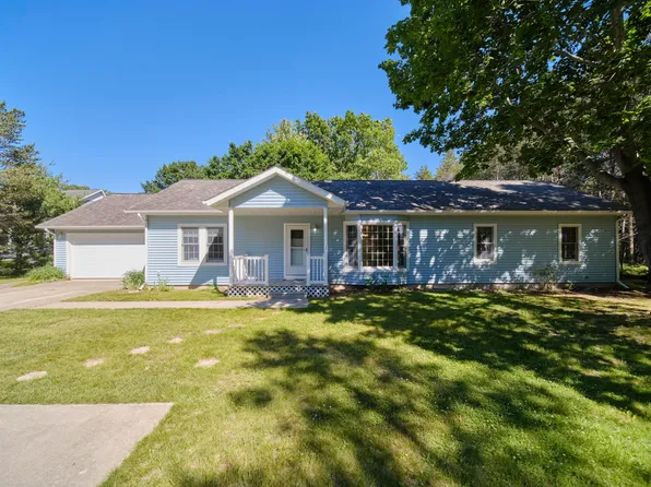 2721 Red Apple Rd, Manistee, MI 49660