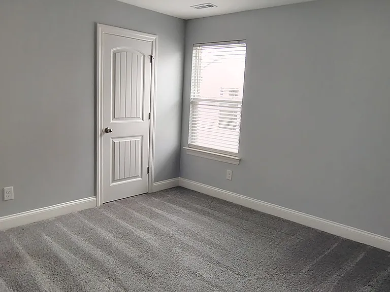 1218 Appian Way — Photo 13