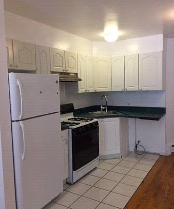 4th image of 31-10 60th St Floor 1