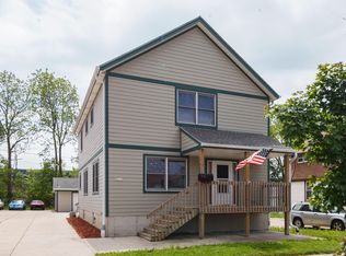 8721 W Maple St, West Allis, WI 53214
