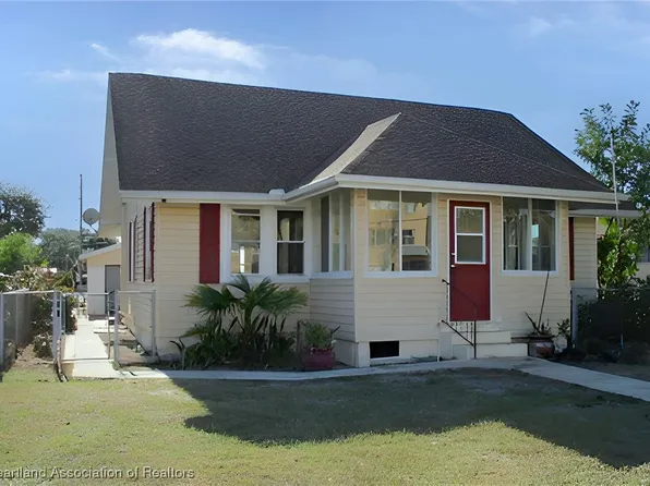 345 Poinsettia Ave, Sebring, FL 33870