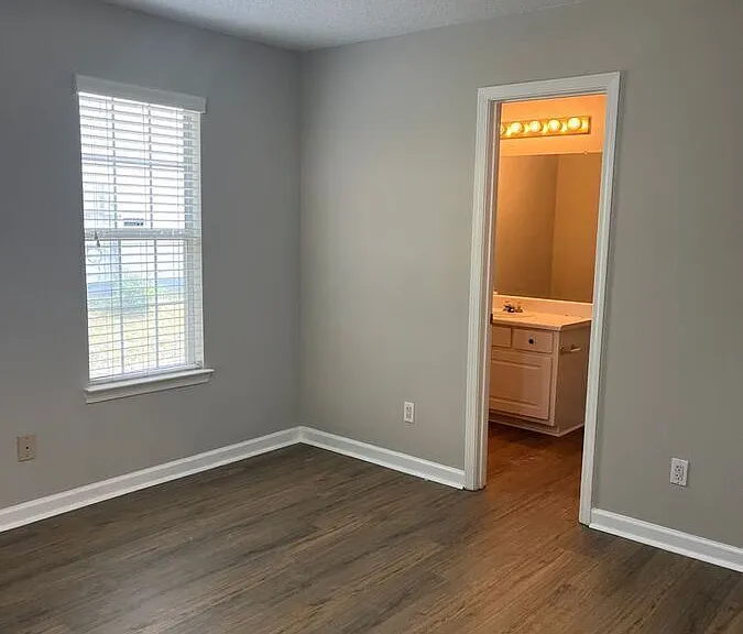 6670 Saganaw Dr — Photo 9