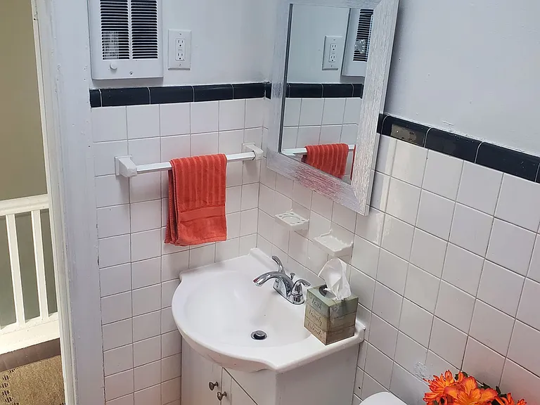 4813 Olive St — Photo 16