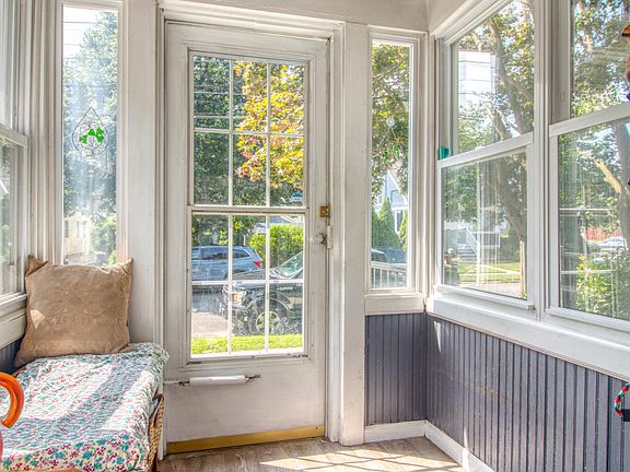 5th image of 43 Maine Ave