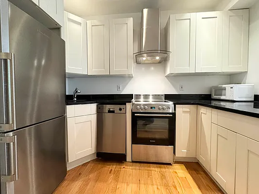 Rented by AZ REALTY NYC LLC | media 5