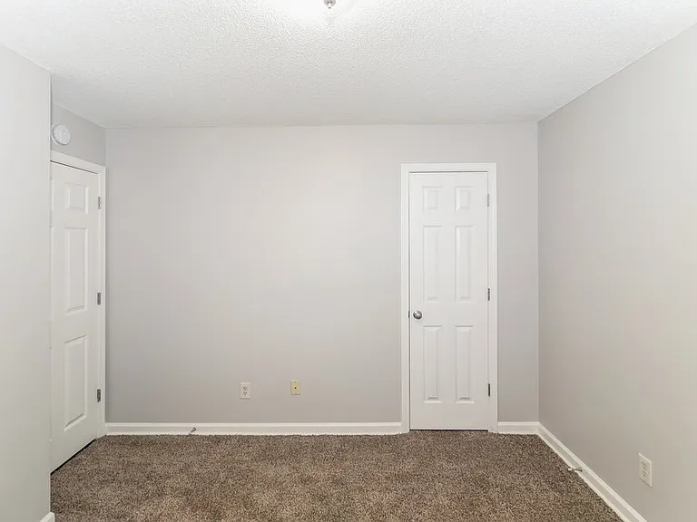 1262 Breezy Valley Dr — Photo 12