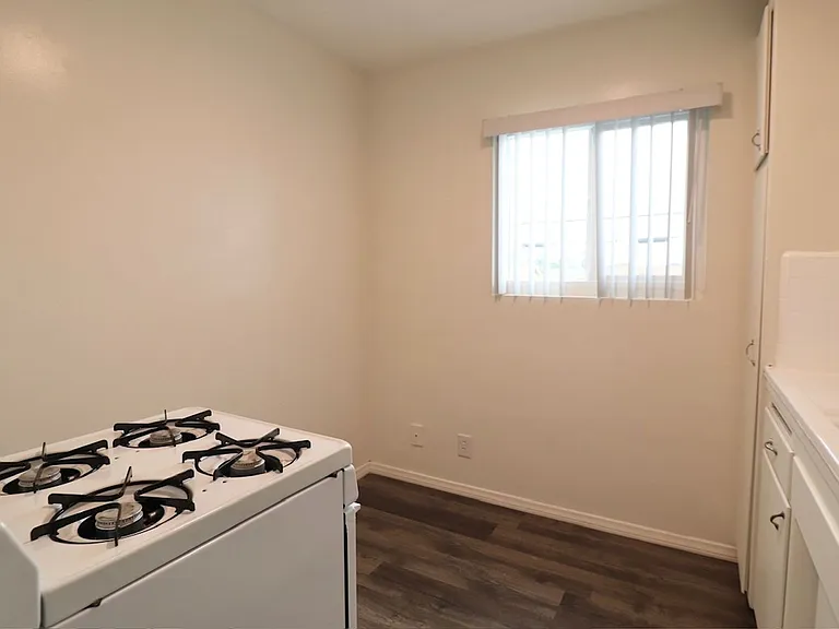 3633 Saviers Rd — Photo 4