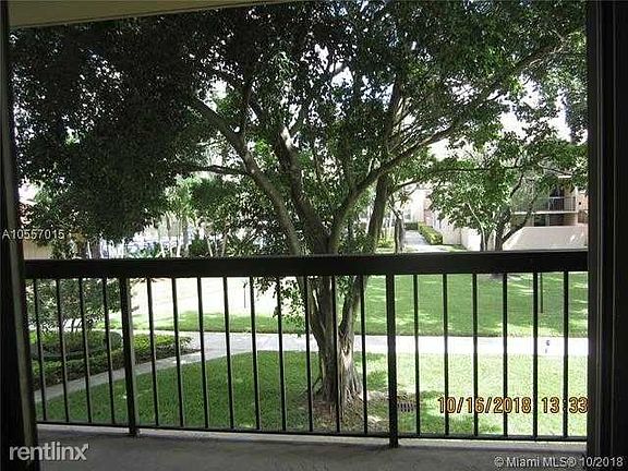 4th image of 10625 SW 112th Ave APT 205