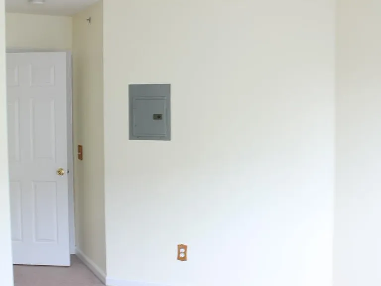 225 Bexley Ln — Photo 16