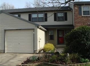 28 Southgate Dr, Mount Laurel, NJ 08054