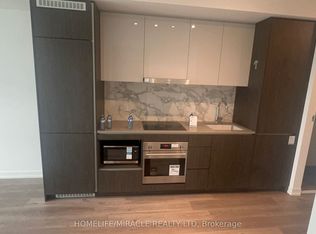 28 Interchange Way #1008, Vaughan, ON L4K 5C3