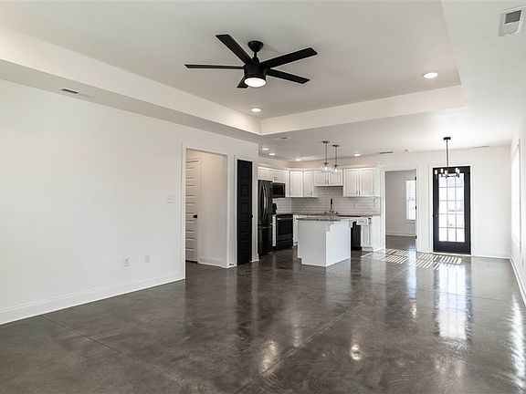 5th image of 7199 Seagraves Ct