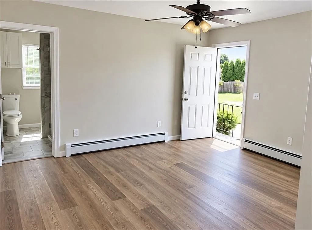 2 bed, 1.0 bath, 900 sqft, $2,200 — Photo 4
