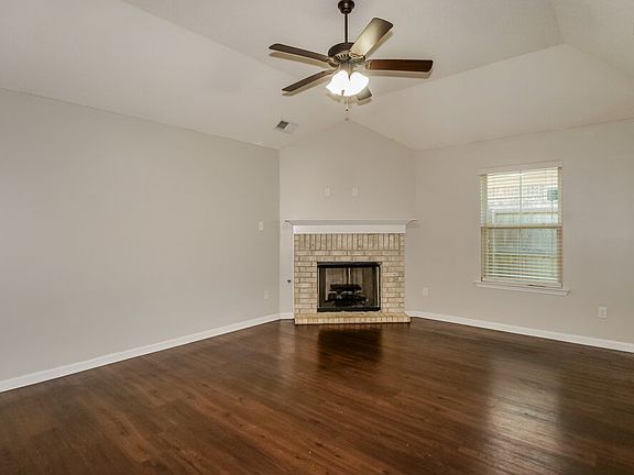 4th image of 9440 Darren Cir S