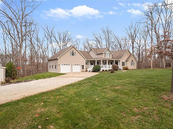 2nd image of 601 Wood Briar Dr
