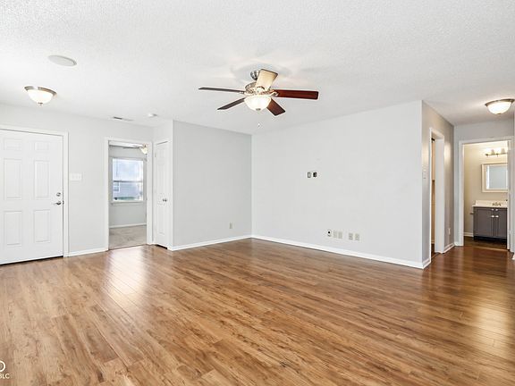 4th image of 14780 Fawn Hollow Ln
