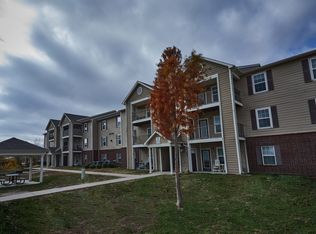 900 N Woodlawn St #115, Wellington, KS 67152