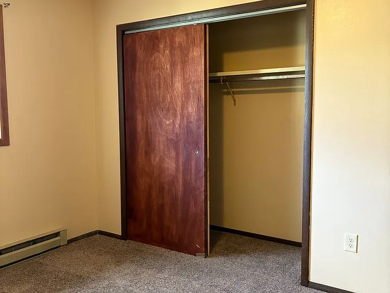 1505 S 10 W — Photo 3