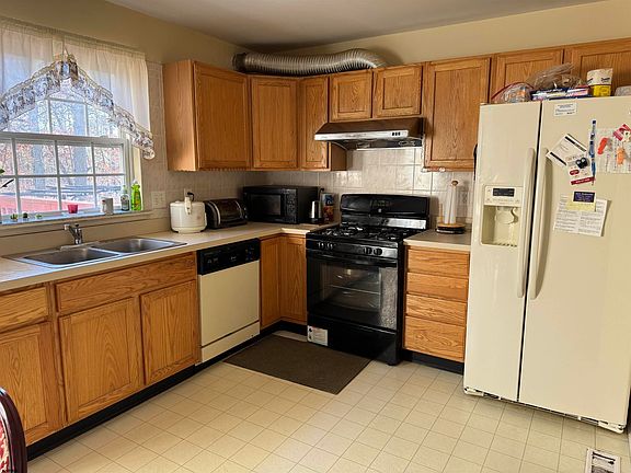 5th image of 78 Northridge Dr