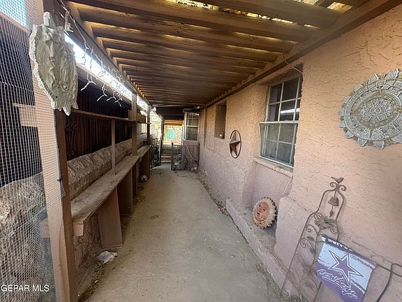 4th image of 2704 Porter Ave