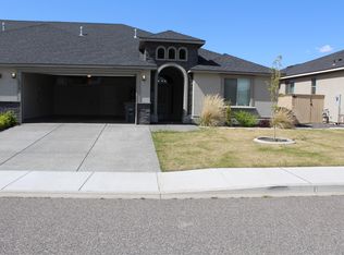 2473 Bramasole Dr, Richland, WA 99354