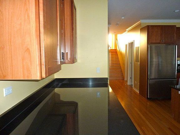 4th image of 3350 N Southport Ave APT 3N