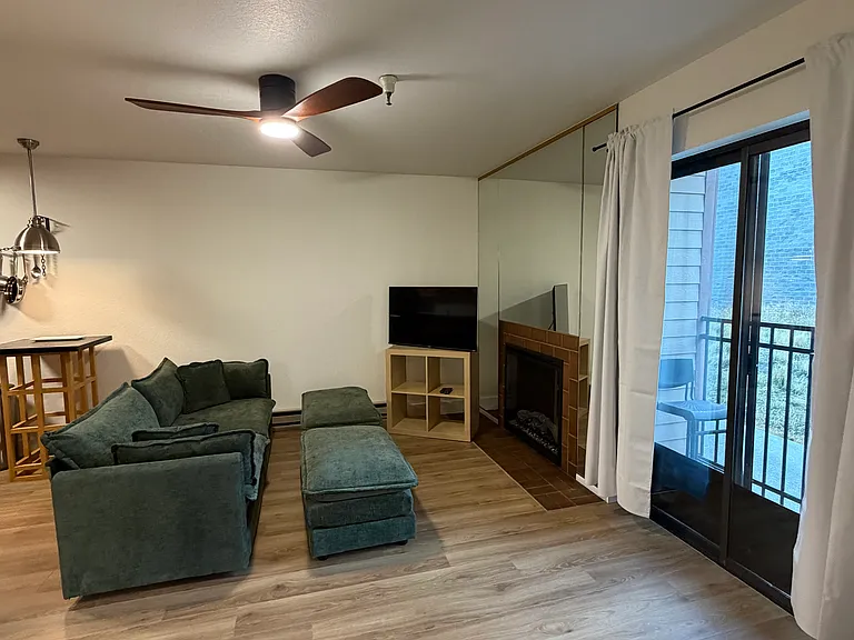 1940 Prospector Ave #214 — Photo 5