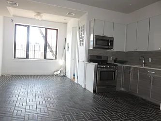 Rented by Rennit Inc.