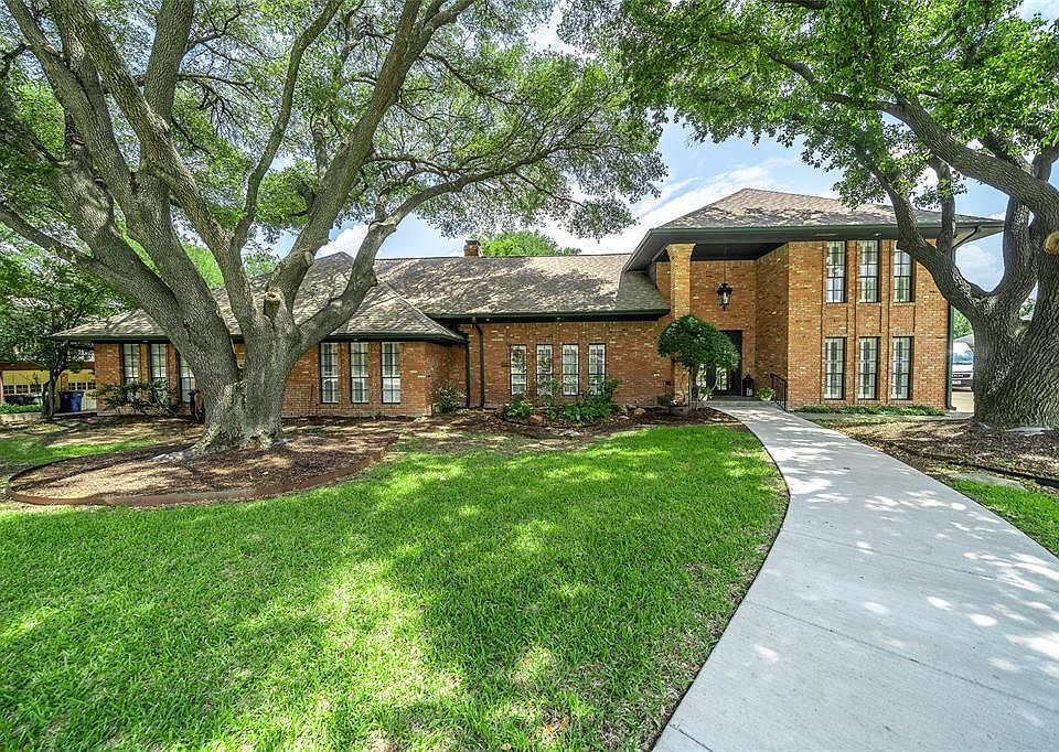 1st image of 2909 Club Meadow Dr