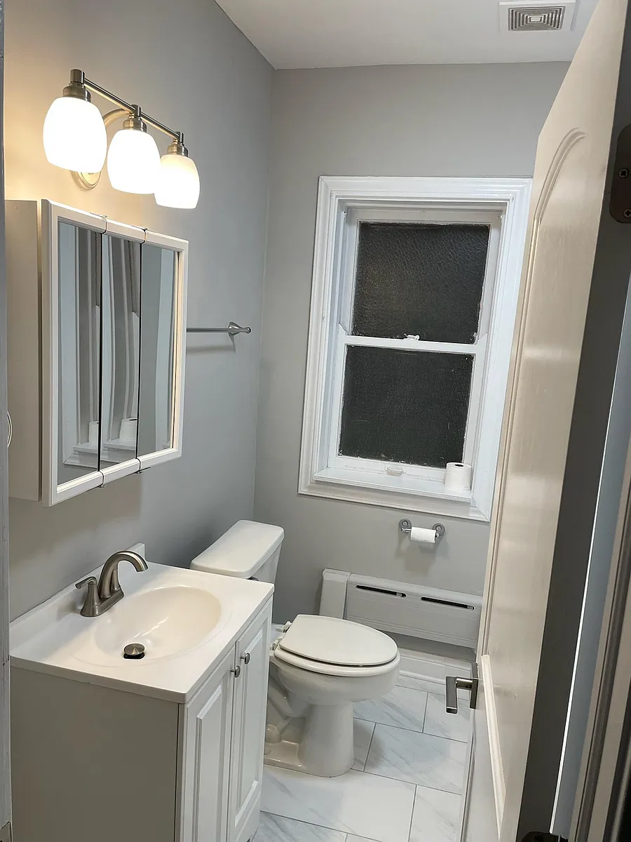 Building Photo - 1831 Elmwood Ave #1