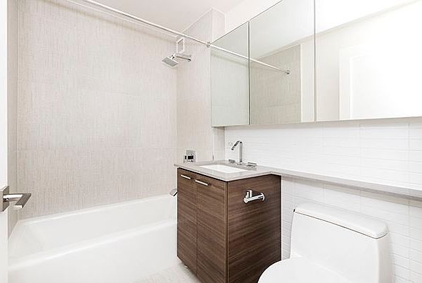 1st image of 240 E 86th St APT 14A