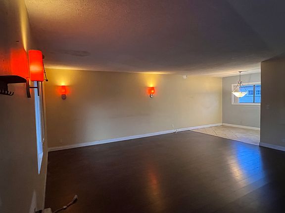 5th image of 8421 Ventura Canyon Ave APT 6