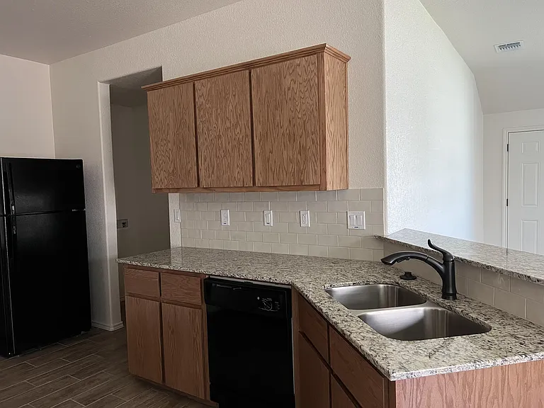 2420 Alterman Dr #A — Photo 5