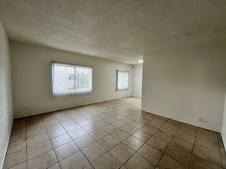 Catalina View Apartments — Photo 21