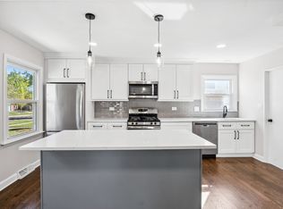 1104 Elizabeth St, West Chicago, IL 60185