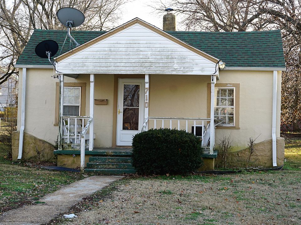 1st image of 710 W Leyda St