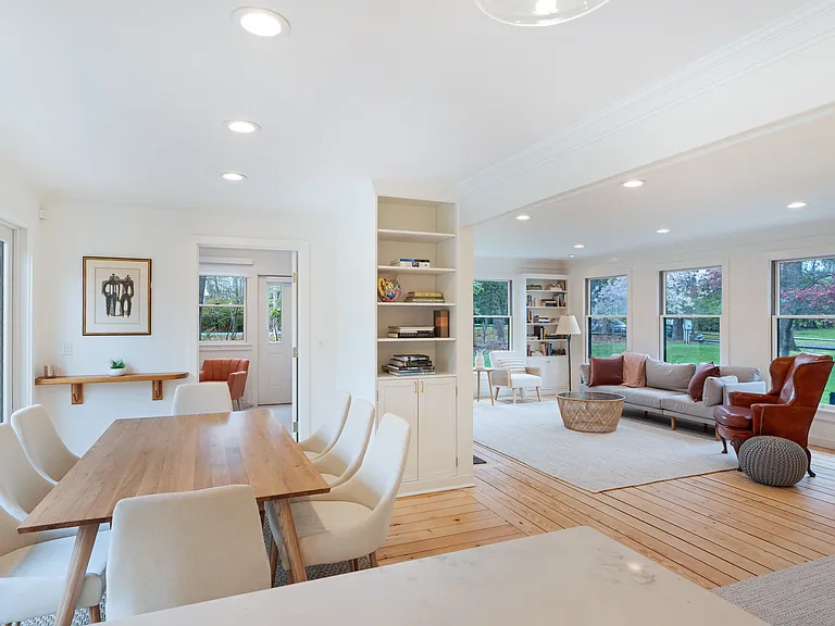 60 Aspatuck Rd — Photo 1