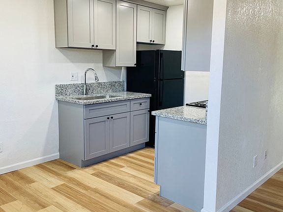2nd image of 158 W Carlton Way #105