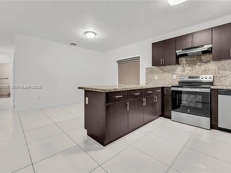 1029 SW 11th Ave #1029 — Photo 10